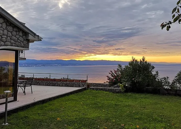 Appartamento With Parking Space Lovran, Opatija - 2357 Laurana
