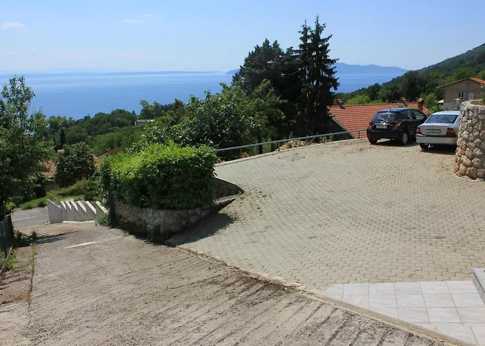 Appartamento With Parking Space Lovran, Opatija - 2357 Laurana